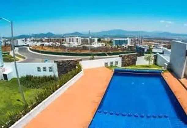 Luxury House With all the Amenities Gym Seg Aacal Pool Tv Wifi