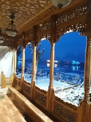 Luxury Inn Badyari Palace Houseboats - Dış Mekan
