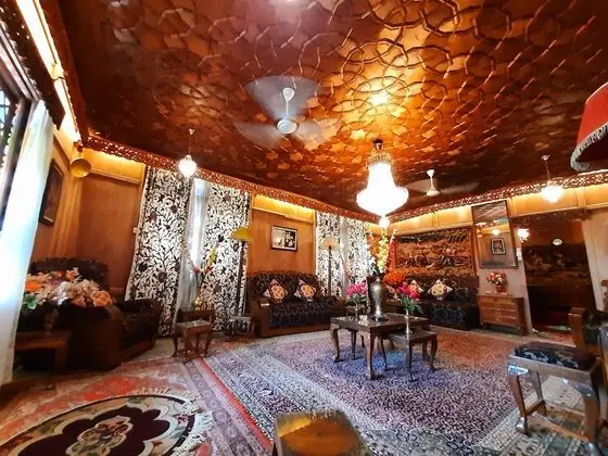 Luxury Inn Badyari Palace Houseboats - Lobi