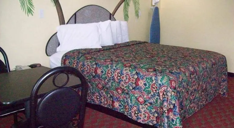 Luxury Inn and Suites Seaworld Lackland