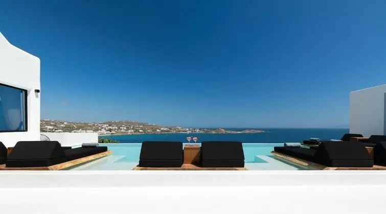 Luxury Key Mykonos 5 Bed Villa Black Royal Psarou