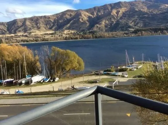 Luxury on Lakeside