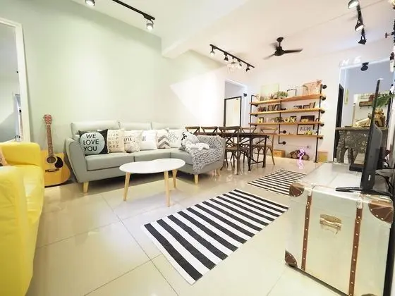 luxury Linguang MRT station