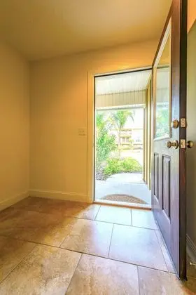 Luxury Living II - Modern Beach Townhouse - Lobi