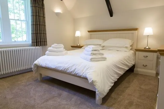 Luxury Lodge With Garden in the Grade Ii'listed Netherby Hall