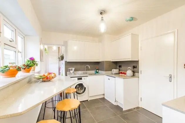 Luxury London Apartment 5-double rooms - Mutfak