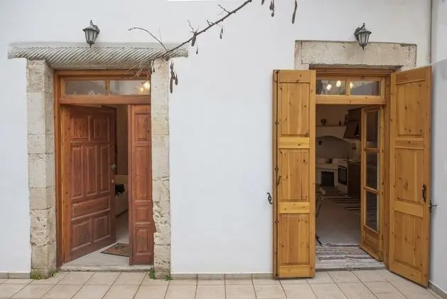 Luxury Maisonette, Big Yard