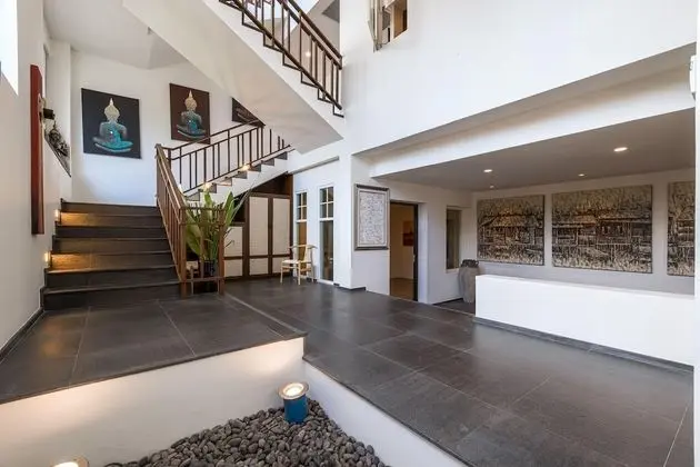 Luxury Mansion 6 BR on Golf Course JB