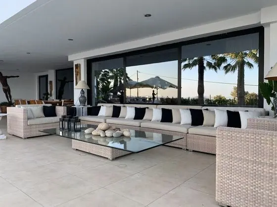Luxury Villa Marathon - Oda