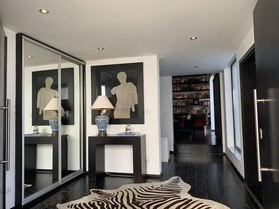 Luxury Villa Marathon - Oda