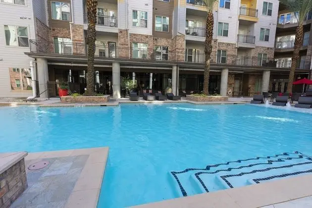 Luxury Med Center Fully Equipped King Sized Bed Condos - Havuz