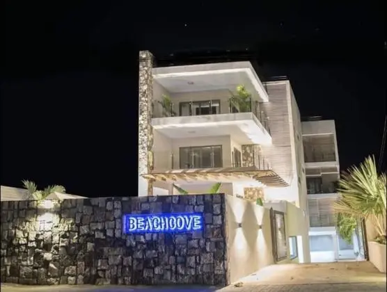 Luxury Modern 2-bed Apartment Pereybere Grand Baie