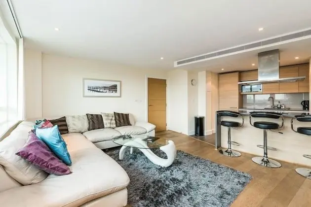 Luxury Modern 2BD Flat in Centre