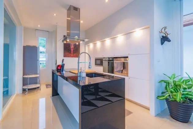 Luxury Modern 3 Bedroom Pool Villa PA5 - Mutfak
