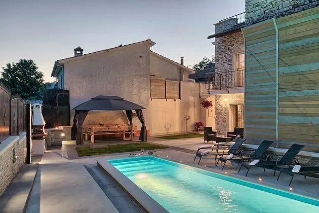 Luxury and modern Villa with a pool - Havuz