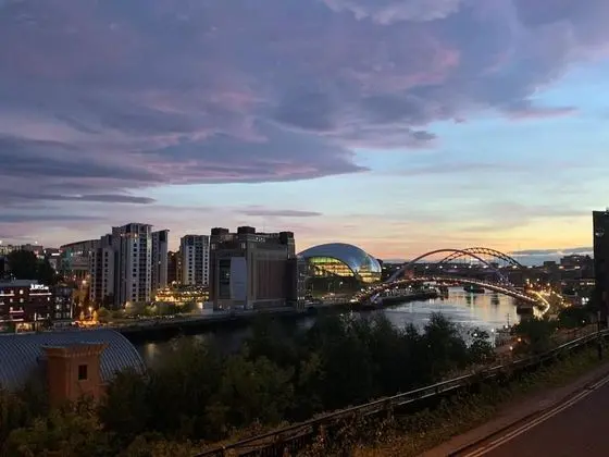 Luxury Modern Apartment With Stunning Balcony View