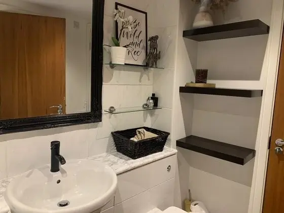 Luxury Modern Apartment With Stunning Balcony View - Banyo Tipleri