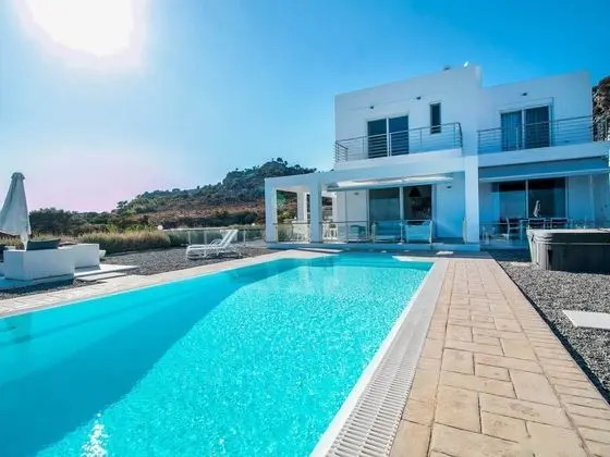Luxury Villa Near Sea in Kalithies with Hot Tub - Öne Çıkan Resim