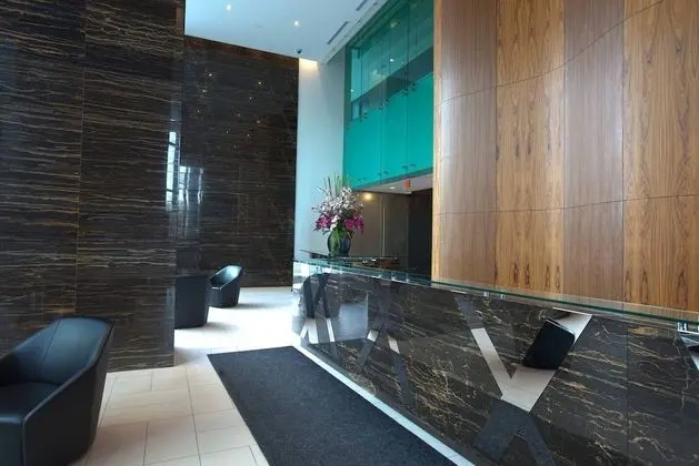 Luxury Open-concept & Lake View - Lobi