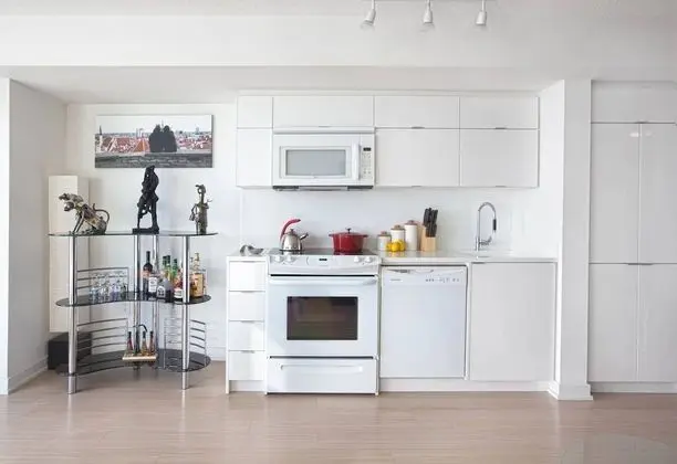 Luxury Open-concept & Lake View - Mutfak