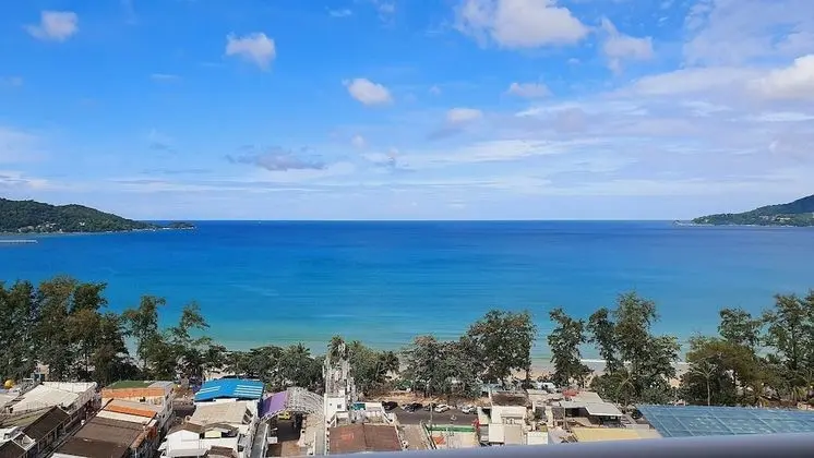Luxury Patong Tower Seaview Condo in Phuket, Thailand on 15th Floor No001 - Plaj