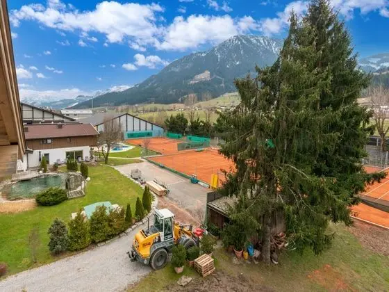 Luxury Penthouse in Brixen im Thale With Parking - Dış Mekan