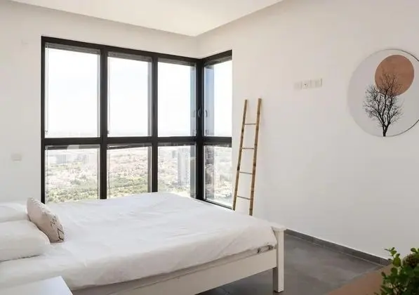 Luxury Penthouse on High Floor with Hot Tub - Oda