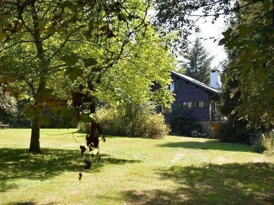 Luxury Pet Friendly Chalet in Bièvre near Forest - Dış Mekan