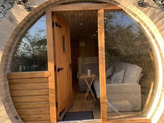 Luxury Pod-sleeps 2-hot Tub-pets-garden - Oda