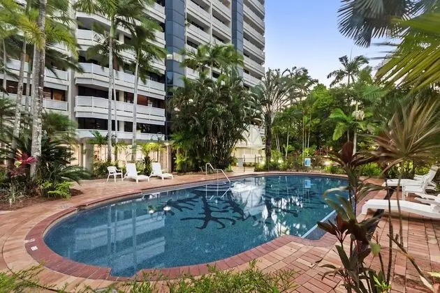 Luxury Pool Side Apartment in Beachfront Resort - Havuz