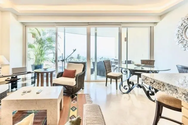 Luxury Private Resort 2-br 2-wr Condo w Breath Taking Lake Views - Oda