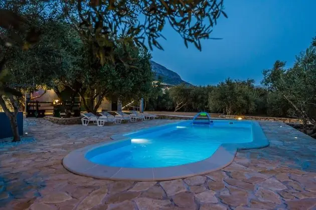 Luxury Private Villa Complex With Pool and Jacuzzi - Havuz