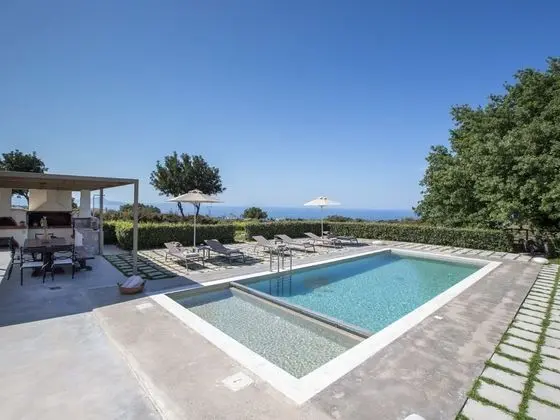 Luxury Villa With Private Heated Pool, Childrens Fenced Area, Near the Beach & the Town - Havuz