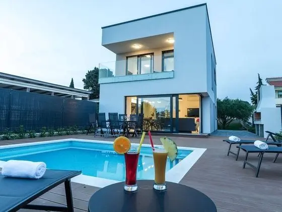 Luxury Villa With Private Pool, Great sea View, Near the Beach - Öne Çıkan Resim