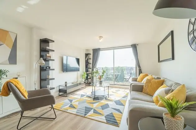 Luxury Riverview City Centre Apartment 2 - Bar