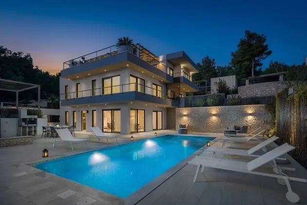 Luxury Villa Romeo with Heated Pool - Öne Çıkan Resim