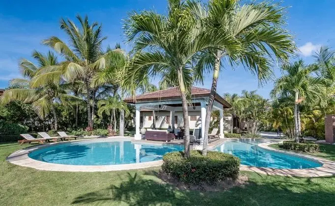 Luxury Villas in Cocotal for Large Group