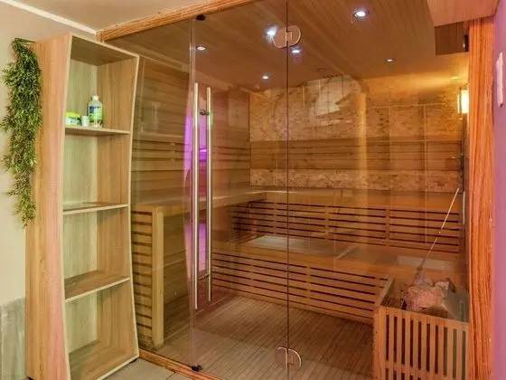 Luxury Villa with Sauna & Hot Tub in Middelkerke - Spa