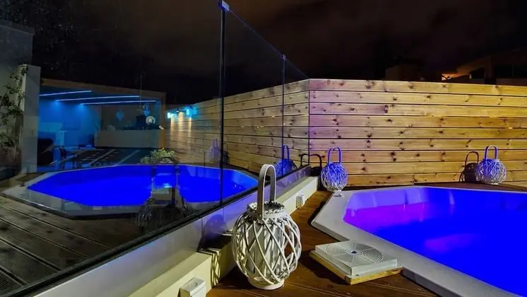 Luxury Sea View Penthouse with Hot Tub - Havuz