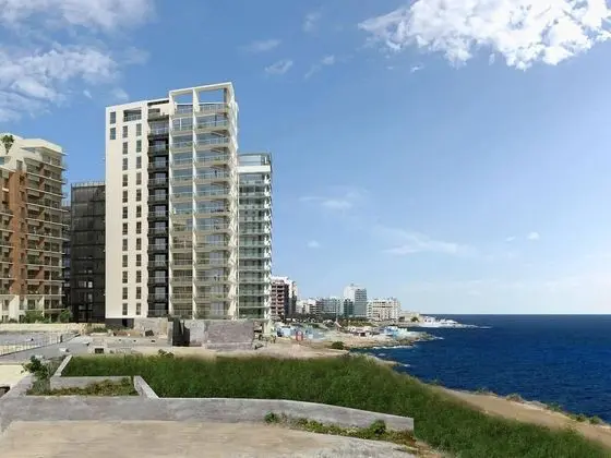 Luxury Seafront Oasis in Central Sliema with Pool