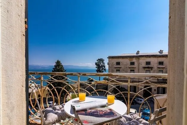 Luxury Seaview Apartment in Corfu Town by CorfuEscapes