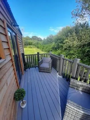 Luxury Shepherds Hut With Spa Hot Tub on Anglesey - Dış Mekan