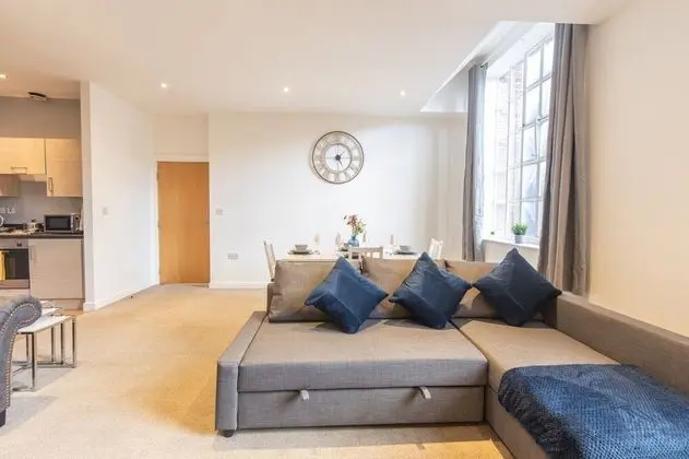 Luxury, Spacious Apartment In City Centre - Bar