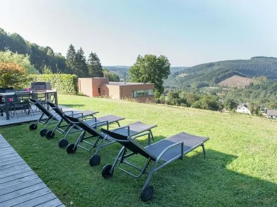 Luxury Villa in Stavelot with Hot Tub - Dış Mekan