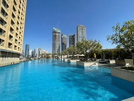 Luxury stay at The Address Dubai Mall Residence - Havuz