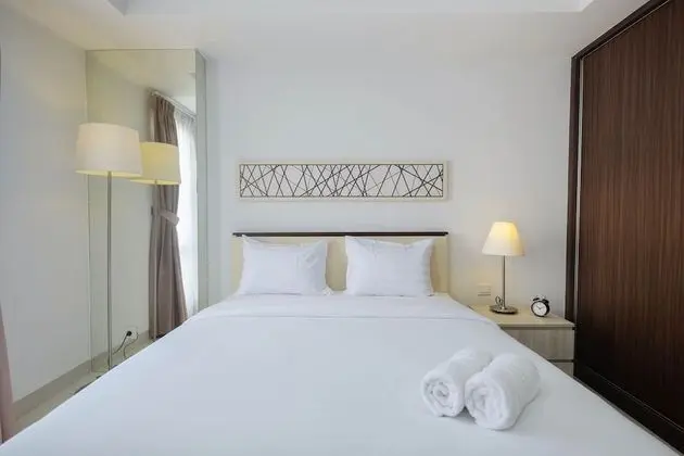 Luxury Studio Room at Azalea Suites Apartment