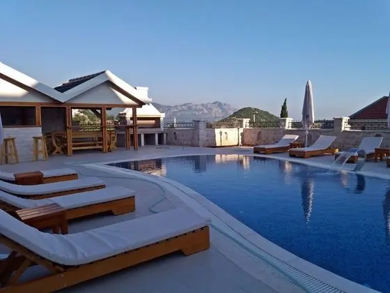 Luxury Villa with swimming pool Panorama - Havuz