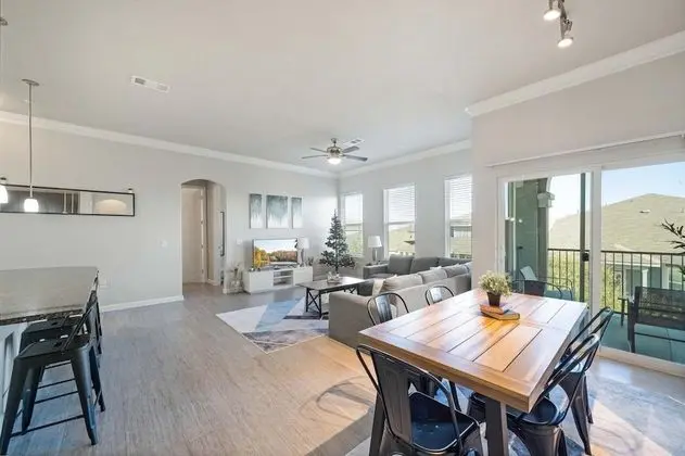 Luxury Townhome Pool North Austin Evonify - Oda