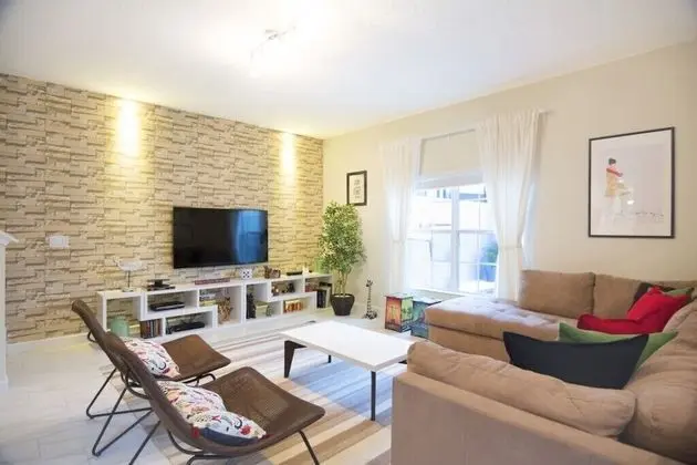Luxury Townhome w/ Pool Sl4814