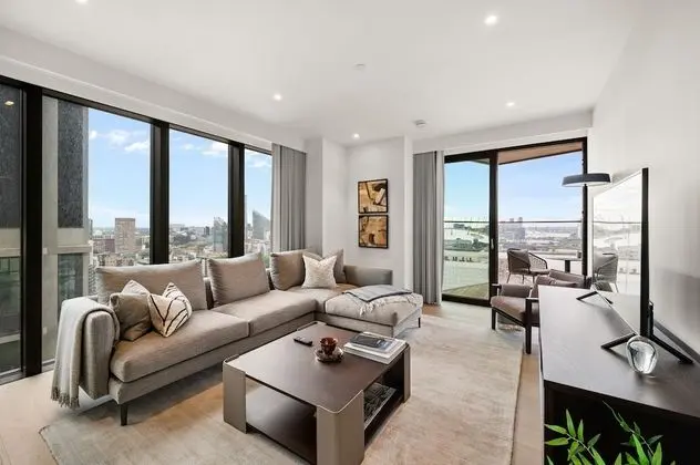 Luxury two Bedroom Apartment in East Londons Docklands